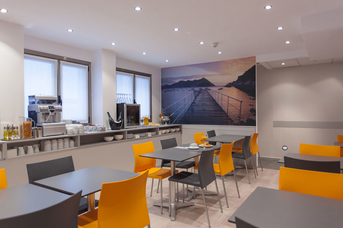Hotel & Suites Arrizul Gros San Sebastian Restoran gambar