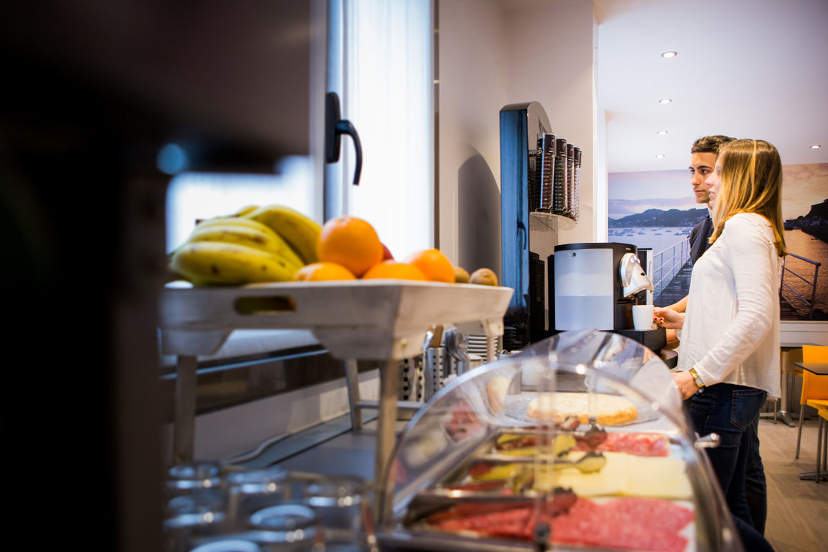 Hotel & Suites Arrizul Gros San Sebastian Restoran gambar